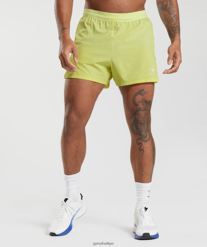 Gymsharkpantalones cortos de 4" de carrera de ápice hombres luciérnaga verde PFTJ2N537 ropa