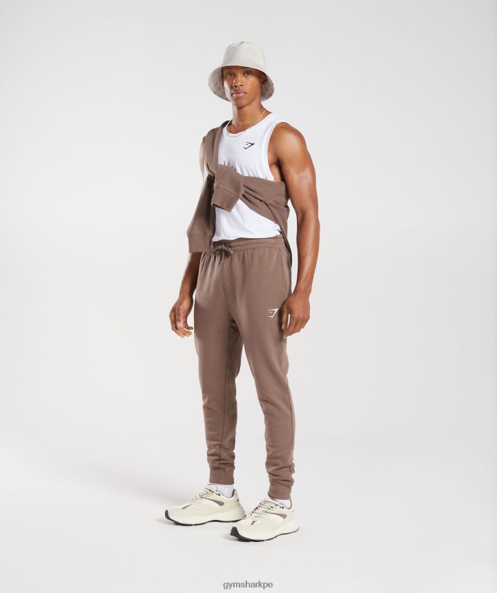 Gymsharkjoggers con escudo hombres marrón trufa PFTJ2N1058 ropa