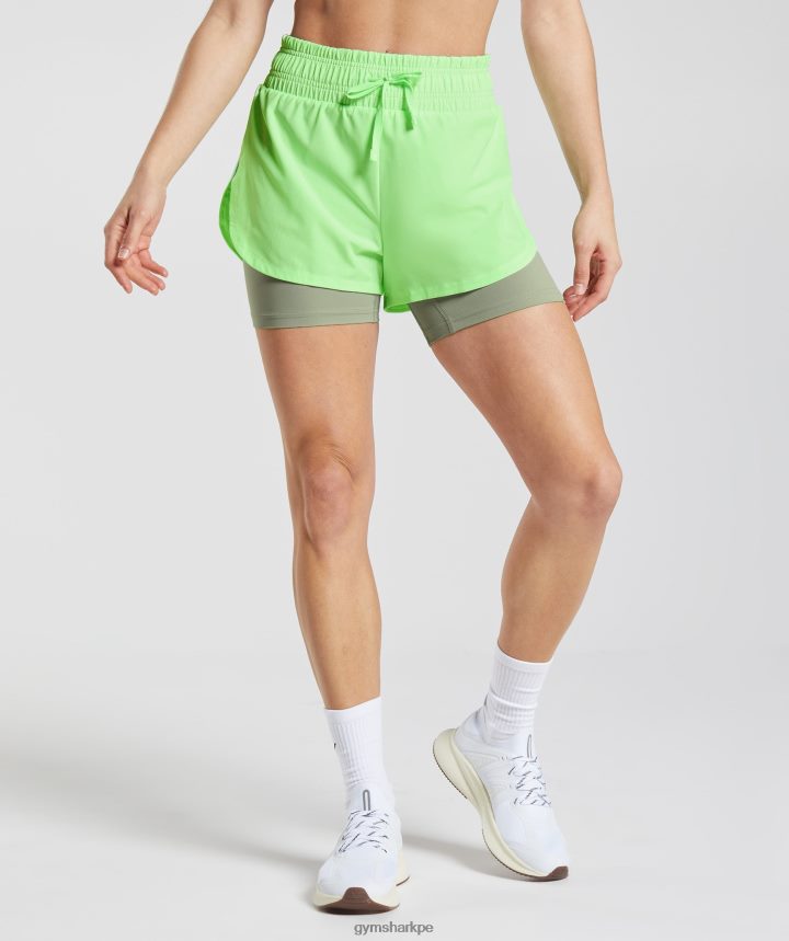 Gymsharkcorrer 2 en 1 pantalones cortos mujer verde iris/verde oliva claro PFTJ2N52 ropa