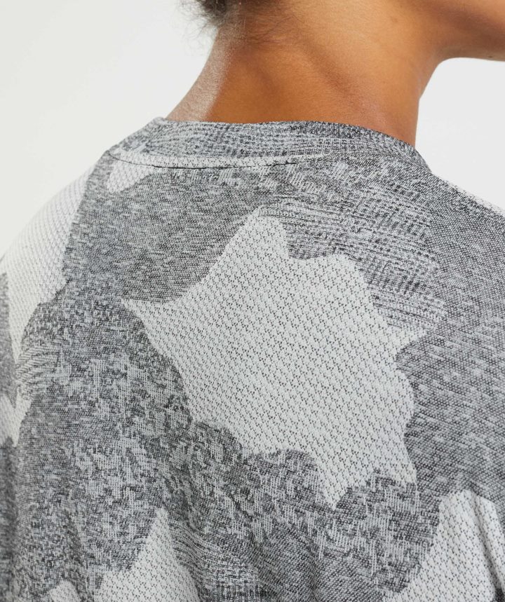 Gymsharktop de manga larga sin costuras Adapt Camo mujer gris claro/negro PFTJ2N465 ropa